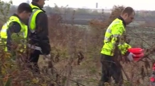 Un bărbat din Gorj, care a fost dat dispărut, a fost găsit fără suflare pe marginea unui râu, cu câinele alături