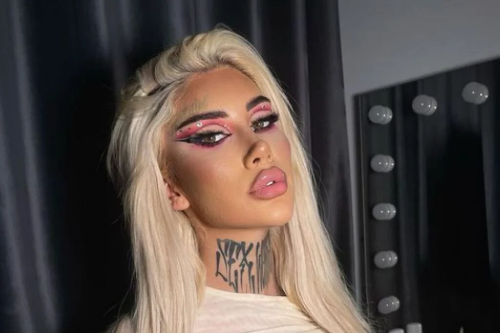 Ce tatuaje are Bia Khalifa? Artista are zeci de tatuaje, fiecare reprezentând un mesaj puternic pentru ea