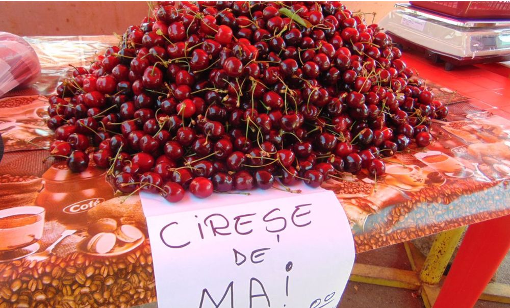 Cât costă cireşele de mai: La marginea drumului sunt la jumătate din preţul din pieţe
