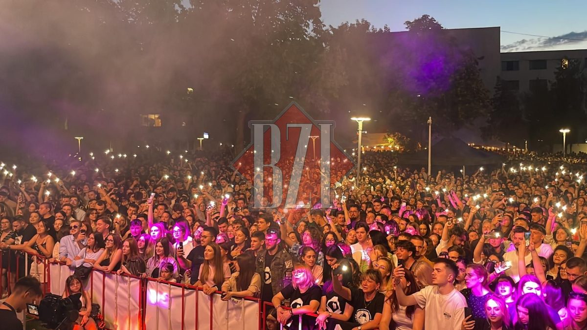 Mii de studenți participă la Zilele Campusului „Tudor Vladimirescu” din Iași. S-au adunat pentru a-l asculta pe Carla’s Dreams – FOTO/VIDEO, UPDATE