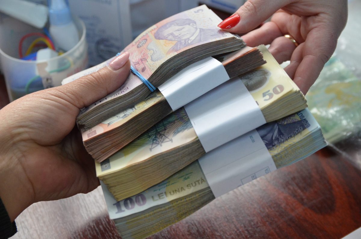 S-a dat lege pentru cei care au cont la bancă! Iată ce trebuie să știe toți românii