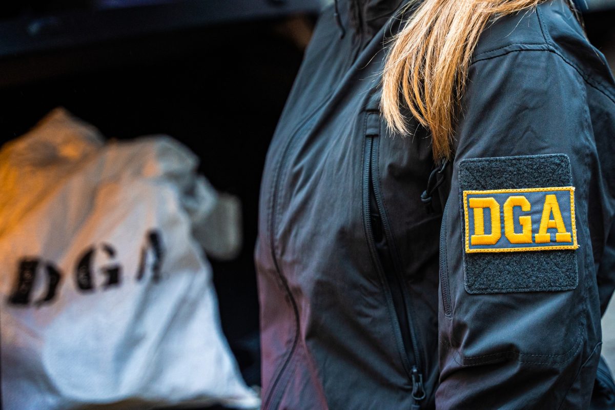Inspectorul de la ISC ridicat de ofiţerii DGA a fost arestat pentru 30 de zile. Iată cine este acesta