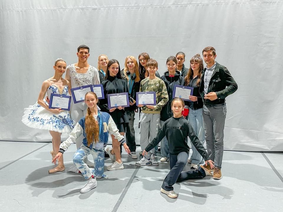 Lungul drum în atingerea podiumului olimpic al elevilor de la Colegiul Național de Artă ”Octav Băncilă” Iași – FOTO