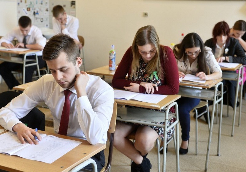 Acești elevi scapă de Bacalaureat! Anunțul făcut de Ministerul Educației