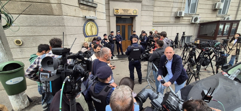 Premieră în fața sediului DNA! Jandarmeria a pregătit terenul pentru plecarea lui Coldea de la audieri