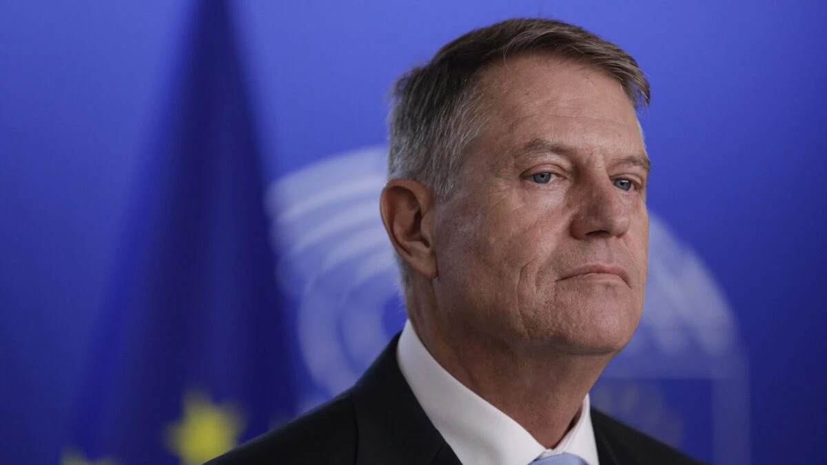 Politico: Presiunea crește asupra președintelui României, Klaus Iohannis, pentru a se retrage din cursa pentru NATO