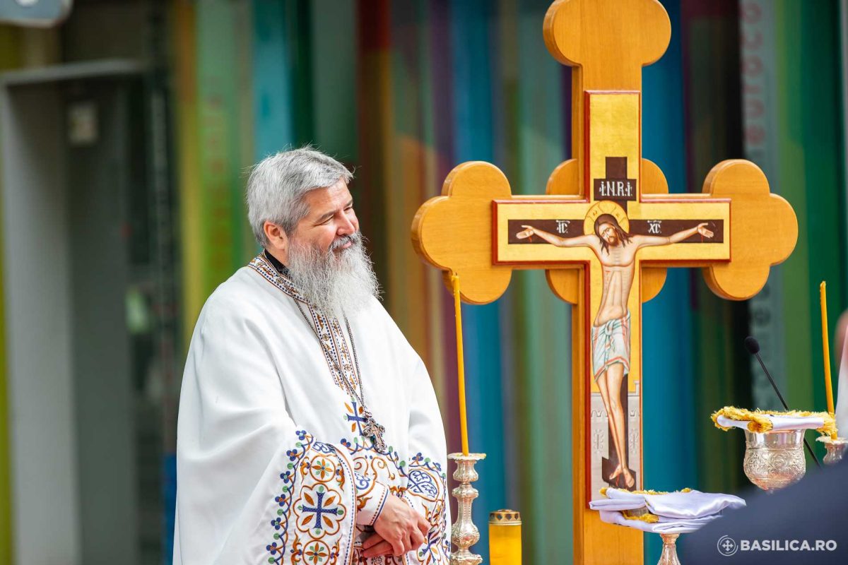 La ce biserică slujește părintele Vasile Iona. Cine este acesta