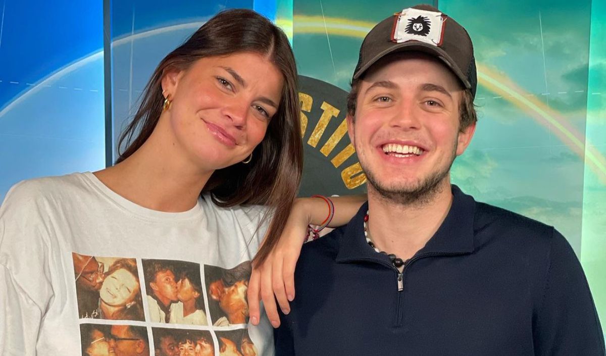 Andreea Esca a „scăpat” pe internet fotografia cu Aris Eram și Laura Giurcanu, iar reacțiile nu au întârziat să apară
