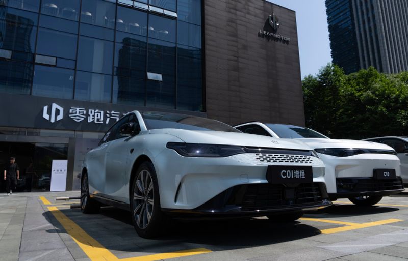 Maşinile chinezeşti care vor să „distrugă“ Dacia ajung în România! Românii își vor putea comanda modele Leapmotor