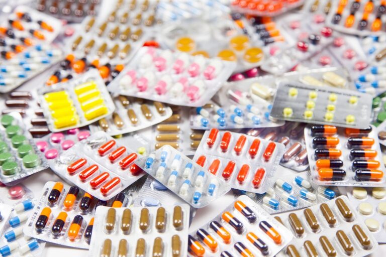 Comisia Europeană a solicitat țărilor membre să suspende autorizația de comercializare pentru o listă de medicamente. În România sunt autorizate aproximativ 40