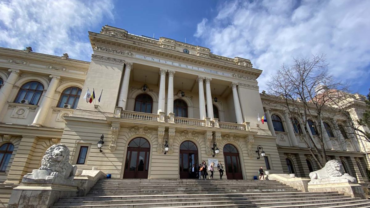 Șase studente de la Universitatea „Cuza” din Iași oferă elevilor meditații și consultații online gratuite pentru Bacalaureat