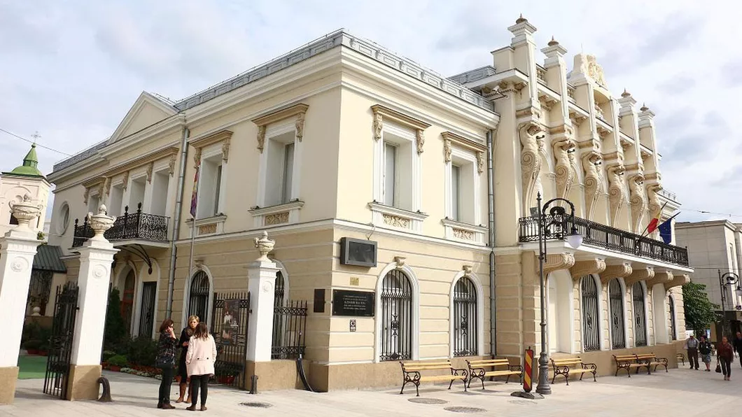 „AMPRENTE” – Imersiuni Vizuale pe simeze, la Muzeul Unirii din Iași