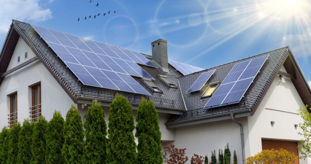 S-a dat lege pentru românii care au panouri fotovoltaice pe casă. Iată ce trebuie să facă