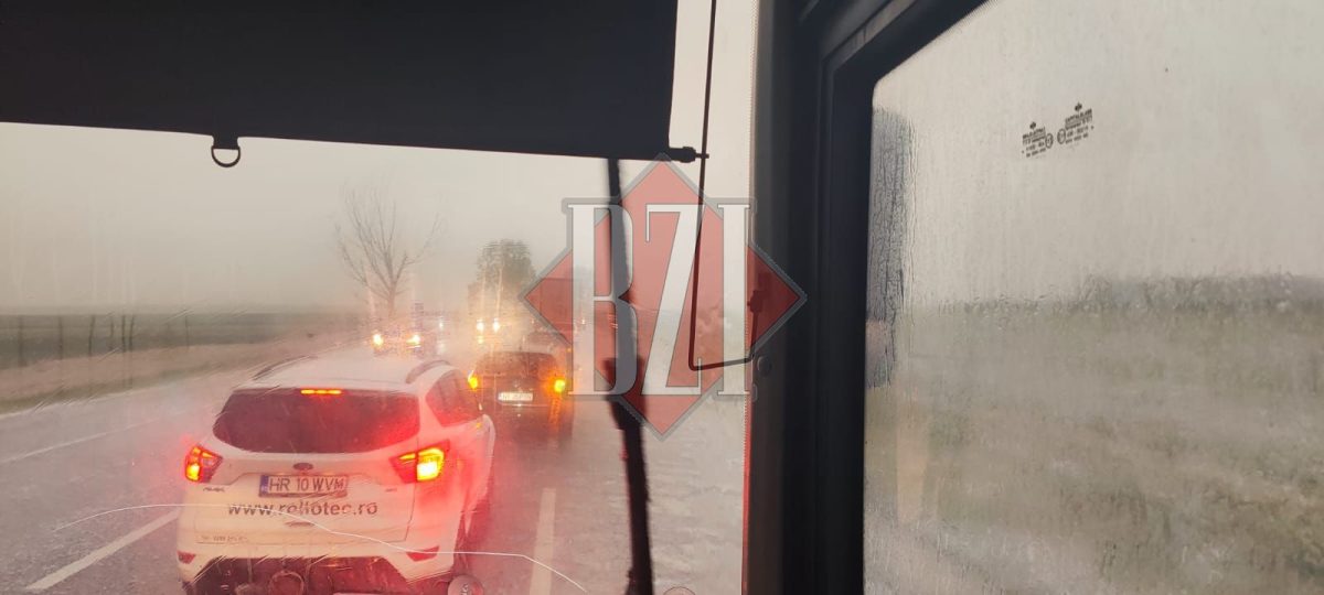 Grindina face ravagii în județul Iași! Circulația este blocată în Războieni – VIDEO, UPDATE