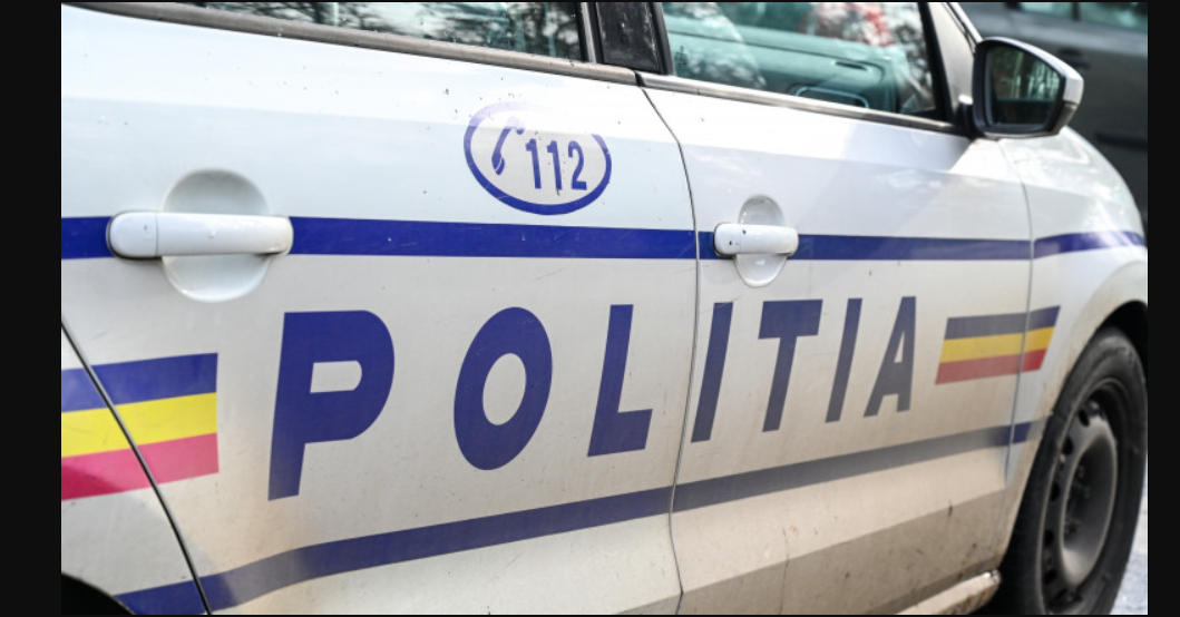 Un tânăr motociclist de 19 ani a fost reținut de oamenii legii după o urmărire de câțiva kilometri