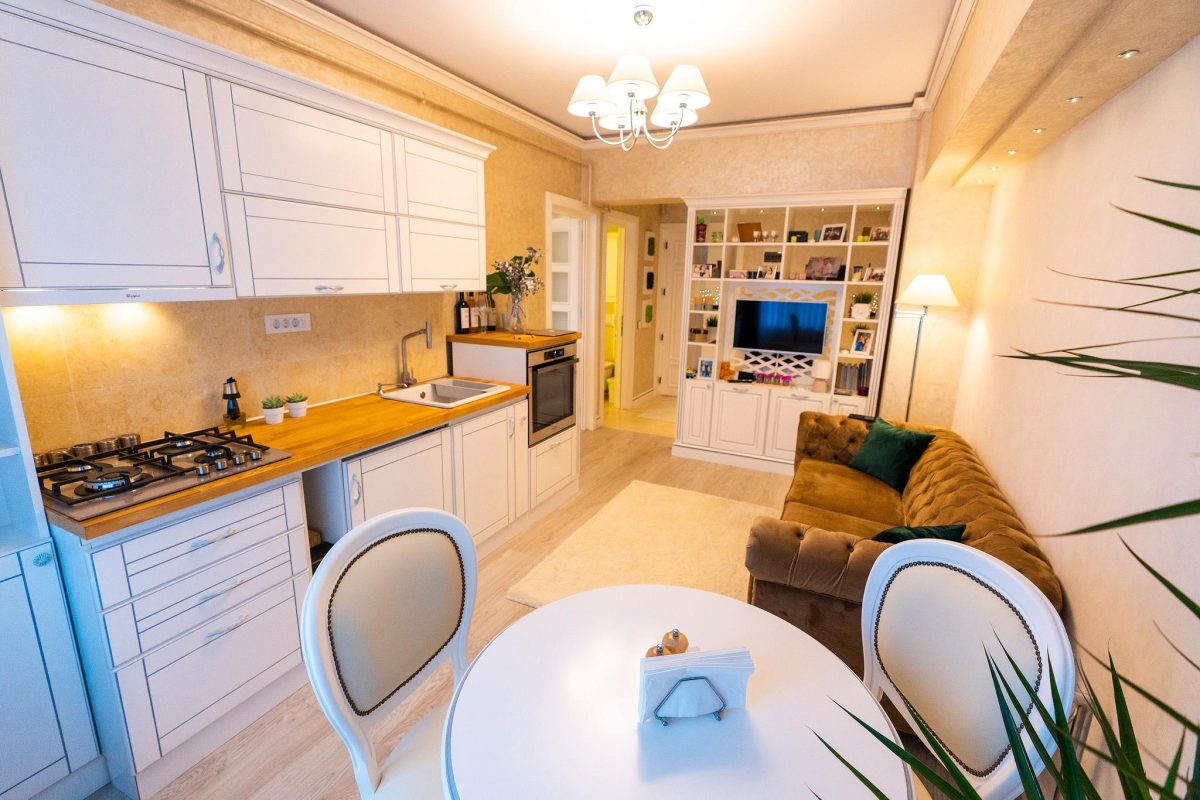 Amenajarea spațiilor mici: Idei creative pentru un apartament cu o cameră