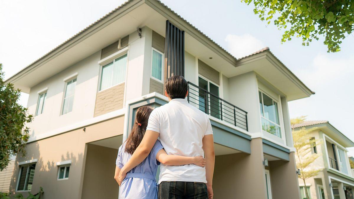 Lege strictă pentru românii care au locuință cu balcon. Ce sunt obligați să facă proprietarii
