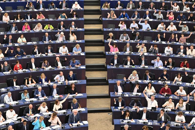 Ce salariu sau pensie are un europarlamentar? Iată câţi reprezentanţi are la Bruxelles fiecare stat UE
