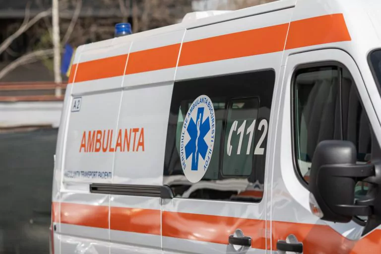 Mai mulți elevi participanți la Olimpiada Națională de Istorie au ajuns la spital. Au acuzat stare de rău, grețuri și vărsături