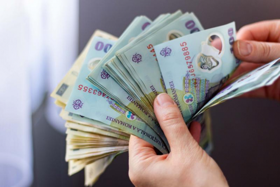 Se dau minimum 100 de euro de persoană! Banii vor intra direct în conturile bancare