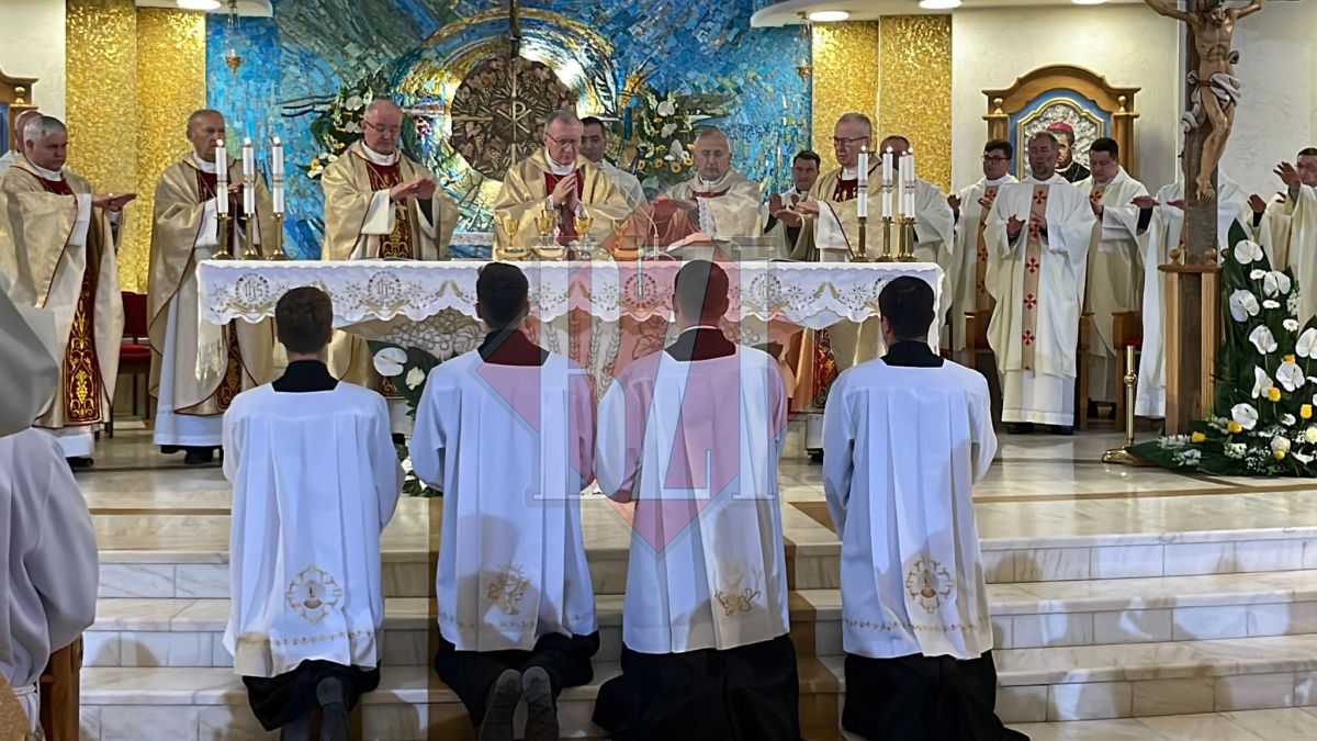 Secretarul de Stat al Sanctităţii Sale Papa Francisc, cardinalul Pietro Parolin,în vizită la Iaşi, cu prilejul Zilei Tineretului -FOTO, VIDEO