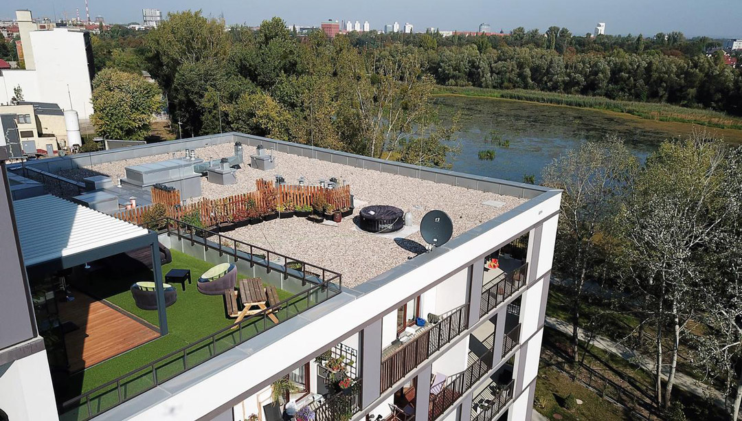 Lege nouă pentru spațiile comune din blocuri. Ce reguli trebuie să respecte vecinii de apartament