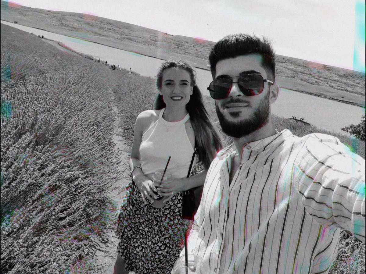 George și Ionela au ajuns acasă. Trupurile neînsuflețite ale celor doi iubiți morți în cumplitul accident de lângă Iași au fost depuse la Târgu Bujor – FOTO