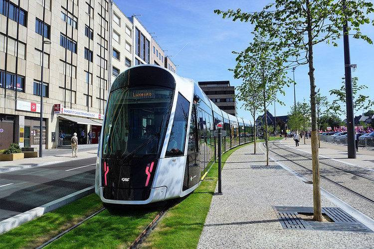 Transport public gratuit pentru toți cetățenii. Chiar și turiștii beneficiază de asta