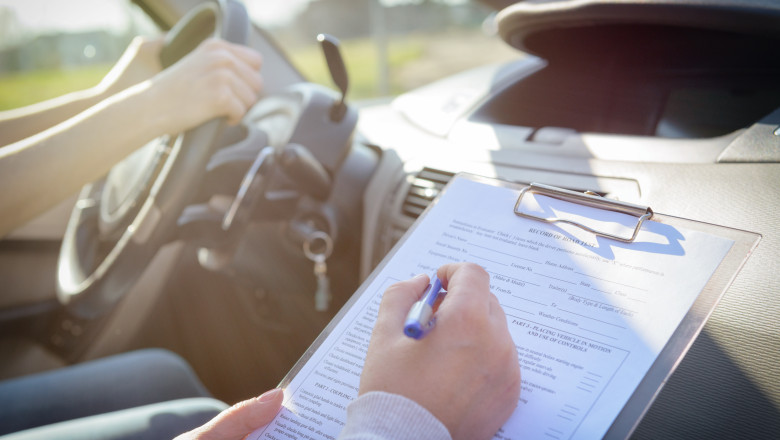 Se schimbă vârsta pentru obținerea permisului de conducere. Iată ce trebuie să știe cei care vor să fie șoferi