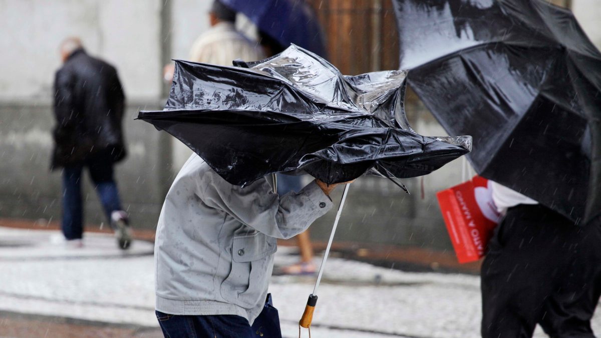 Cod galben și portocaliu de vreme rea în România! Care sunt zonele vizate de alerta meteorologică