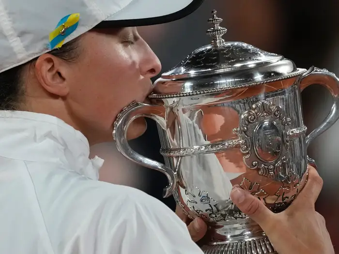 Iga Swiatek, numărul unu mondial, a câștigat, sâmbătă, pentru a treia oară consecutiv turneul de la Roland-Garros