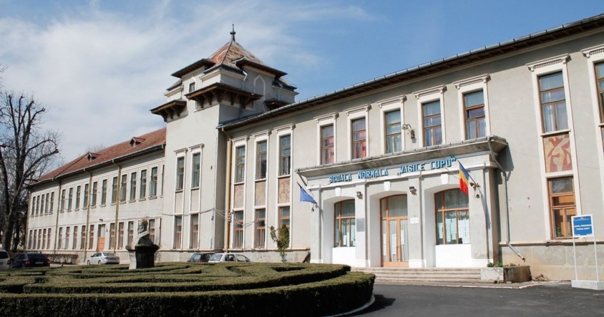 Doliu la Colegiul Național Pedagogic „Vasile Lupu” din Iași. Un iubit profesor a murit