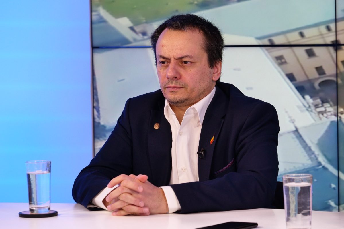Mihail Albișteanu, deputat AUR de Iași, despre dreptul elevilor de a acorda feedback pentru activitatea cadrului didactic