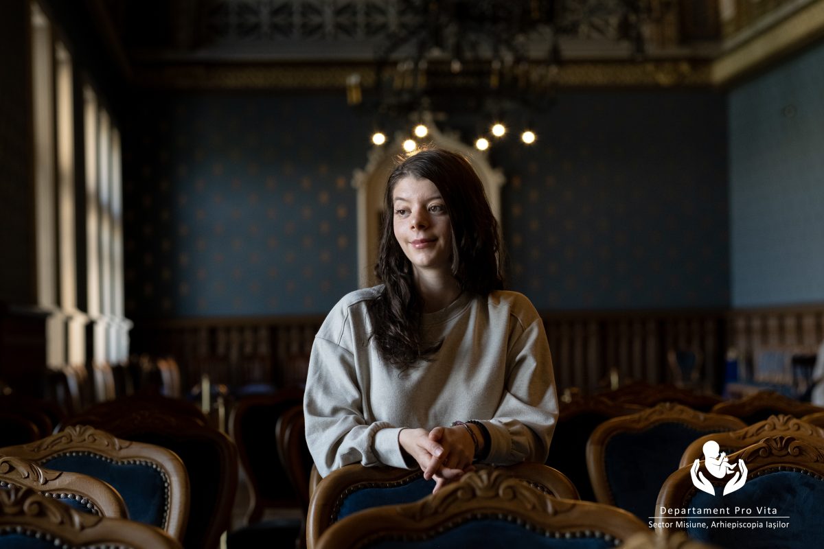 Elena, bursieră Pro Vita Iași, studentă la Facultatea de Medicină: Îmi doresc să rămân în România, o simt ca pe o datorie față de țară – FOTO
