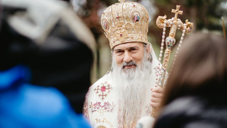 Înaltpreasfințitul Teodosie: . Ce spune despre patima statului pe telefon