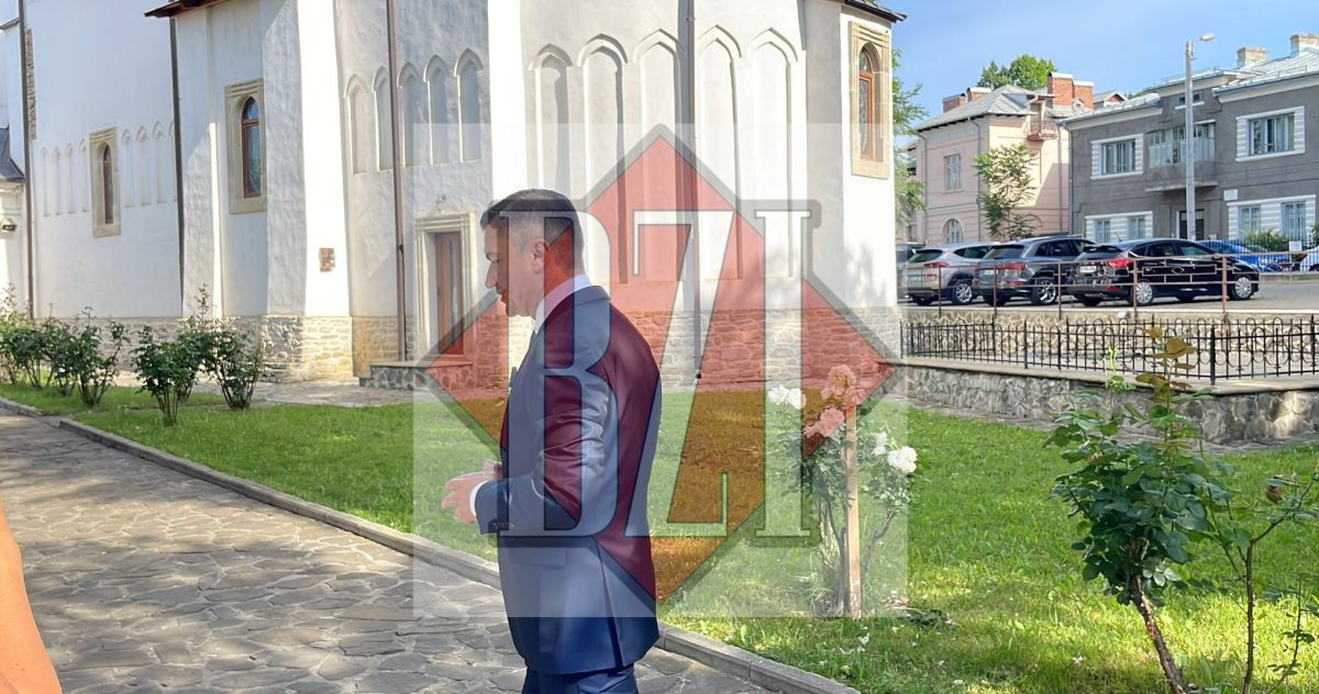 După ce au votat, Mihai Chirica și Costel Alexe au mers la biserică să se roage – Foto