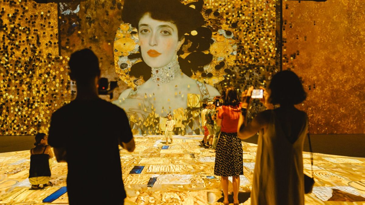Trei spectacole captivante au ajuns astăzi în premieră la Iași! Doritorii pot vedea peste 80 de opere create de Van Gogh – FOTO