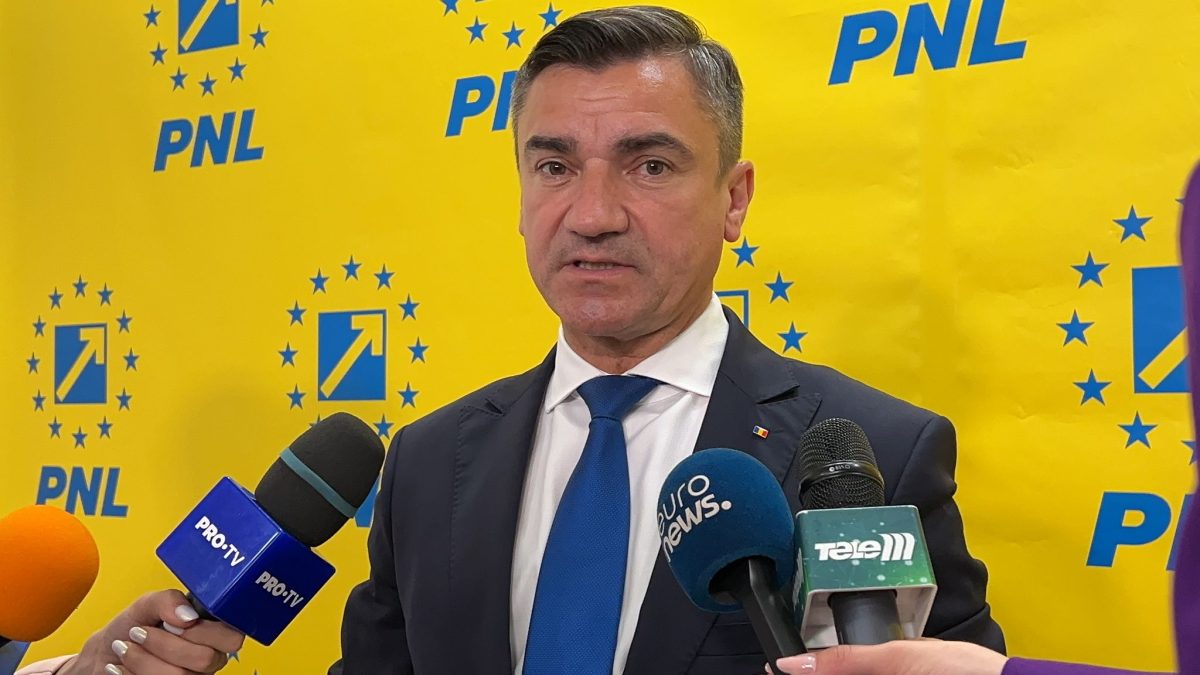 Primarul Mihai Chirica a mai câștigat un mandat la Palatul Roznovanu. Mihai Chirica  33%,  Marius Bodea 25%, Bogdan Balanișcu (PSD) 14%, Cosette Chichirău 13% și Tudor Ciuhodaru  9%
