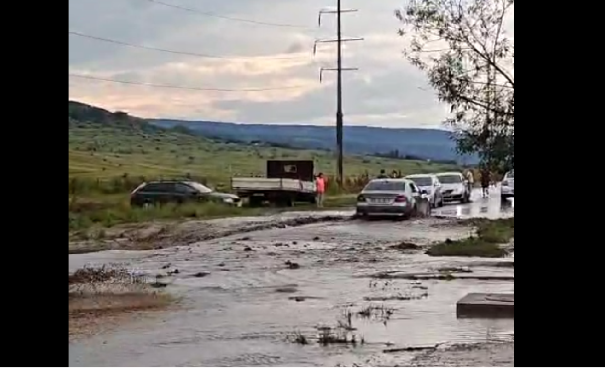 Precipitațiile abundente au creat probleme în comuna Răducăneni. Satul Bohotin a fost lovit de o viitură
