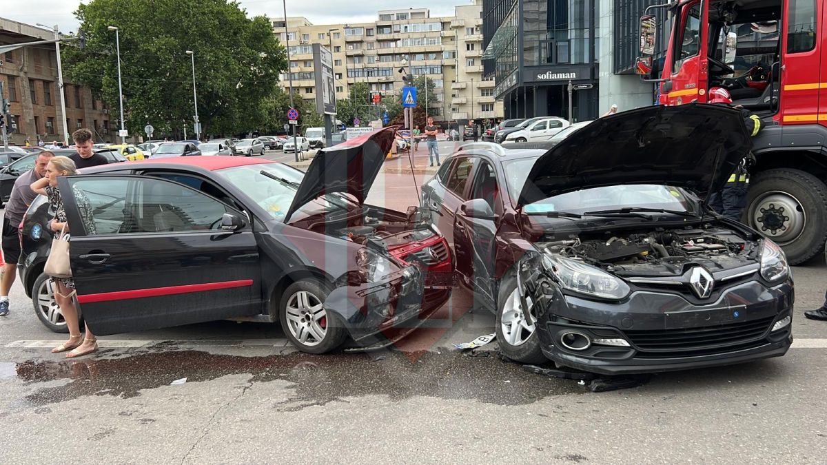 Accident rutier la Iași. Două autoturisme au intrat în coliziune. Unul dintre șoferi nu a acordat prioritate – UPDATE, VIDEO