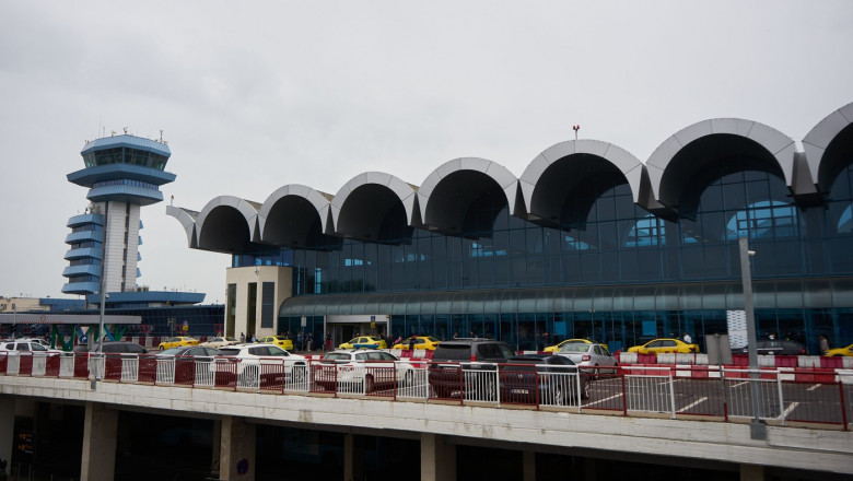 Aeroportul Otopeni a fost amendat cu 10.000 de lei de ANPC pentru că a rămas fără aer condiționat în plină caniculă