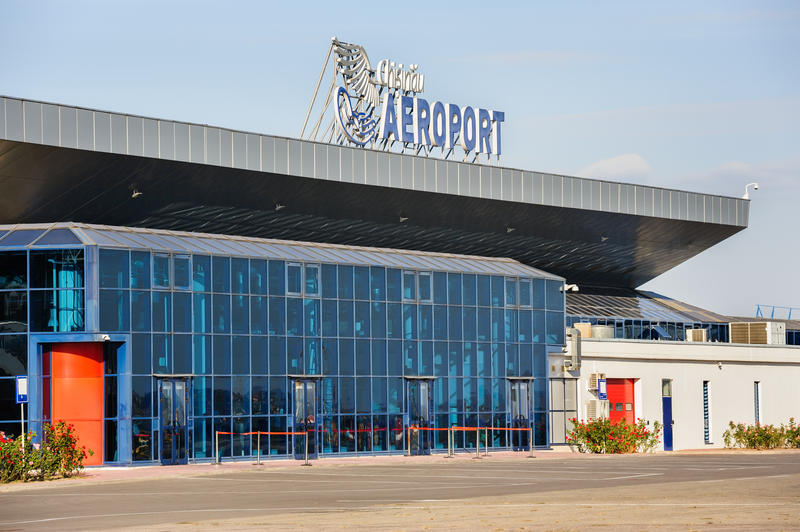 ​Un avion care zbura din Armenia spre Republica Moldova nu a fost lăsat să aterizeze la Chișinău și a fost deviat spre România