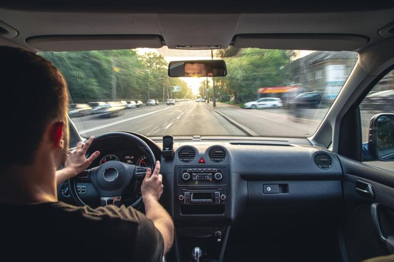 O nouă amendă pentru șoferi! Iată ce sancțiuni se aplică pentru posesorii auto care fac asta