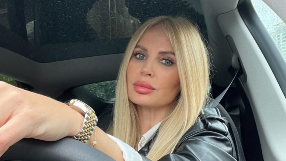 Andreea Bănică, ținută neinspirată la un concert. Ce i-au reproșat internauții