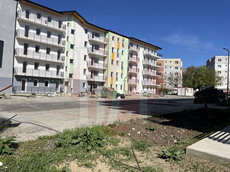 Primăria Iași construiește parcări, treceri de pietoni și racordează la apă mai multe blocuri destinate tinerilor specialiști din sănătate, în zona Grădinari! Care este valoarea proiectului – FOTO