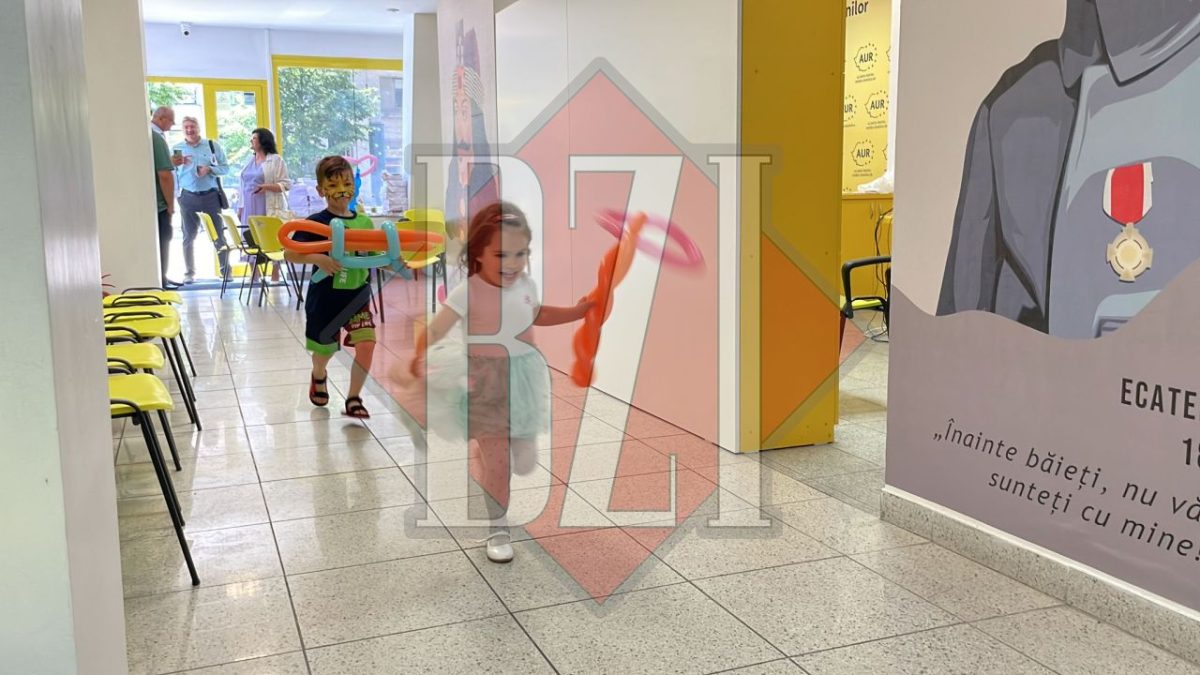 Petrecere pentru copii la sediul AUR de pe Bulevardul Ștefan cel Mare din Iași – FOTO