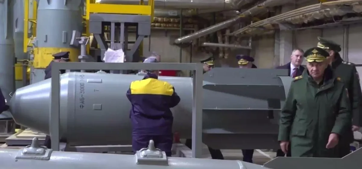 Rusia a utilizat pentru prima oară o bombă de trei tone împotriva unui punct de concentrare a trupelor ucrainene în regiunea Harkov