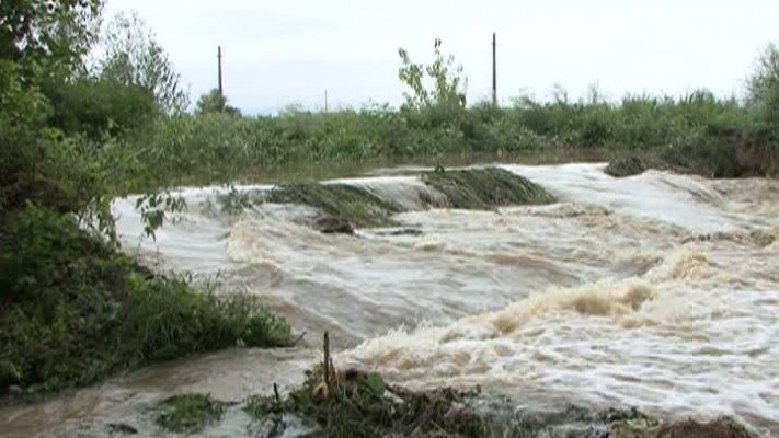 Alertă hidrologică la Iași! Cod galben de inundații pe afluxul râului Moldova