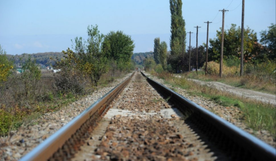 Un copil de doar 3 ani s-a stins din viață după ce a fost prins sub roțile unui vagon de tren, în Maramureș