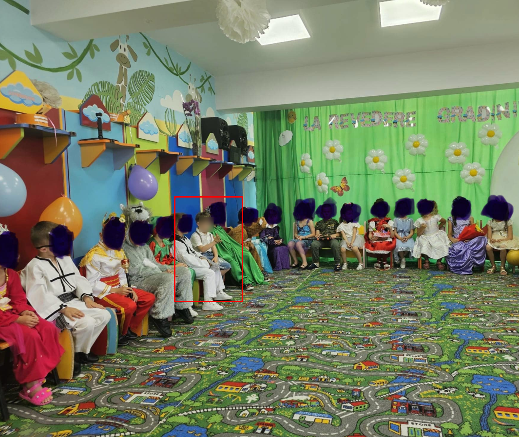 Educatoarele din Gorj au reacționat, după ce copilul cu sindrom Down ar fi fost discriminat la serbare